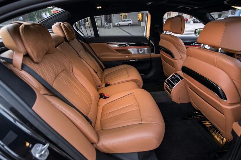 Berlina BMW Serie 7, vista exterior