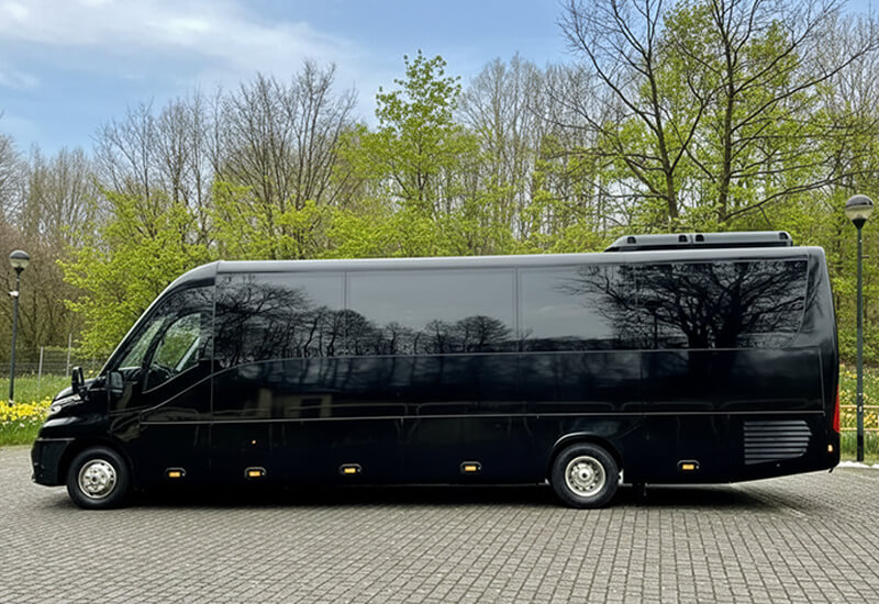 Midibús Iveco, vista lateral